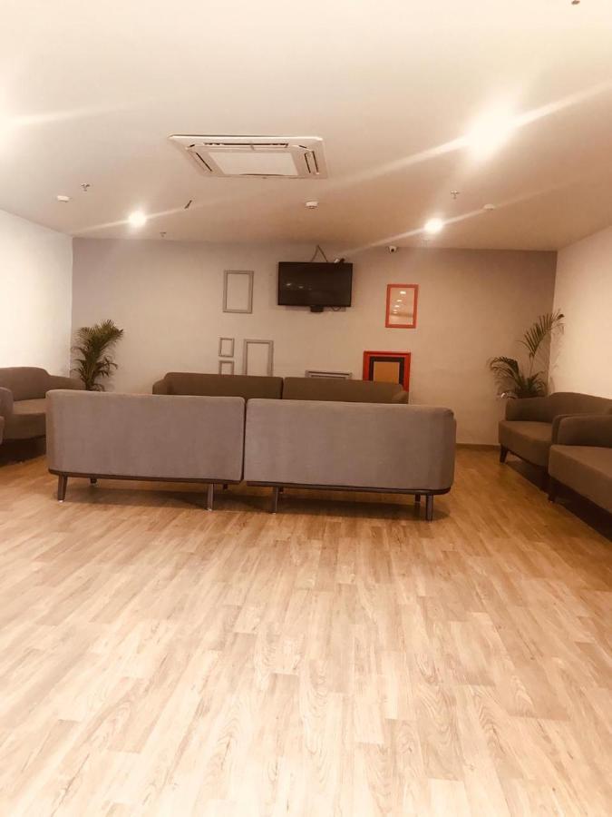 Badarpur Hotel Aarkay Palace מראה חיצוני תמונה