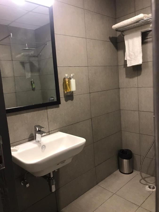 Badarpur Hotel Aarkay Palace מראה חיצוני תמונה