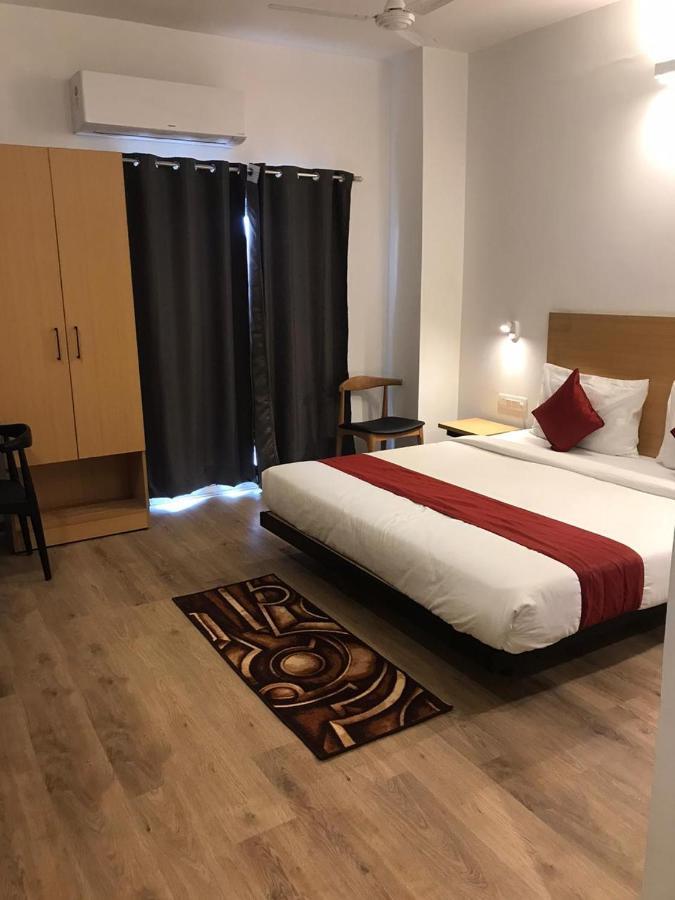 Badarpur Hotel Aarkay Palace מראה חיצוני תמונה
