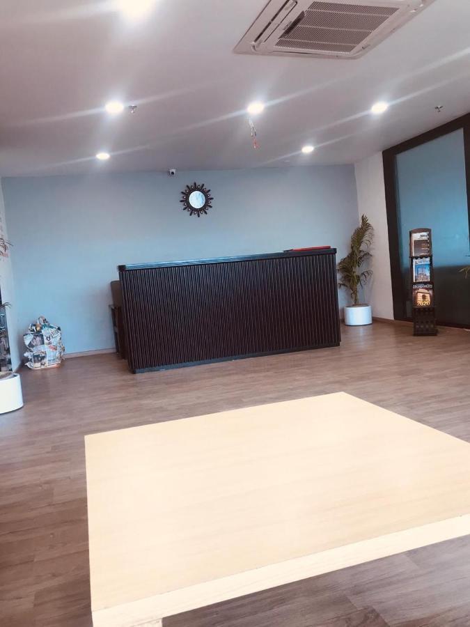 Badarpur Hotel Aarkay Palace מראה חיצוני תמונה