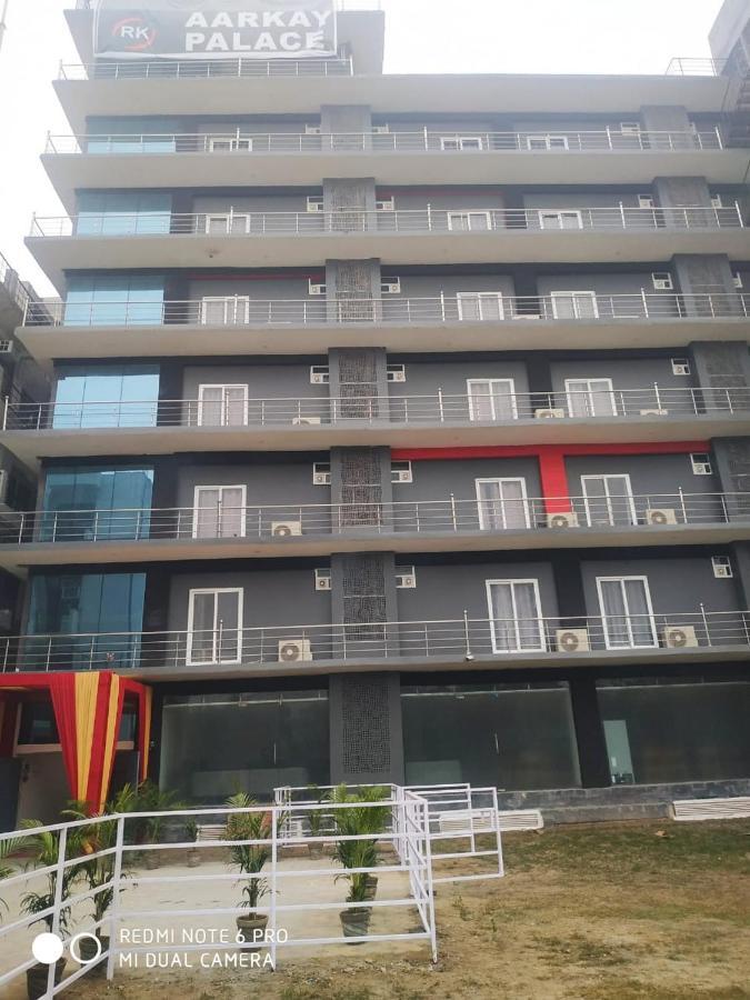Badarpur Hotel Aarkay Palace מראה חיצוני תמונה