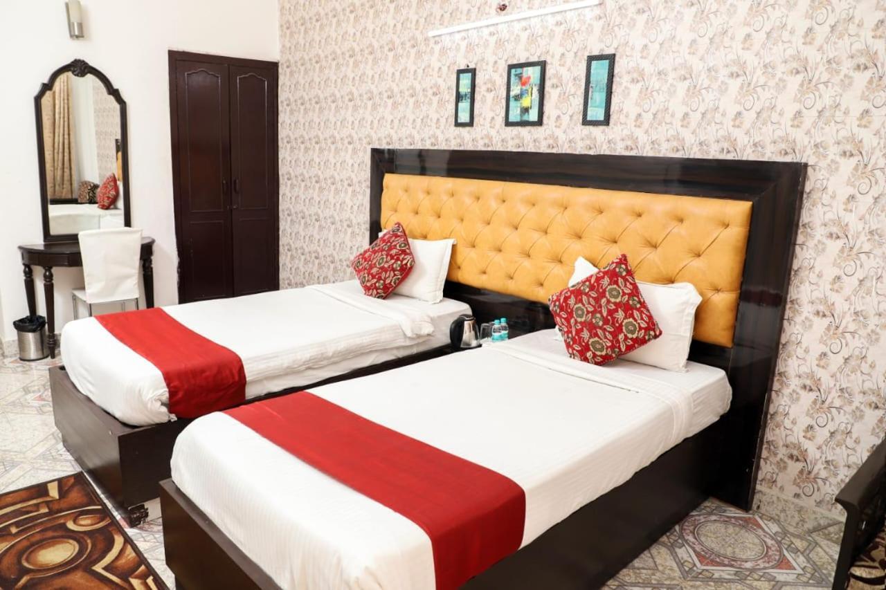 Badarpur Hotel Aarkay Palace מראה חיצוני תמונה