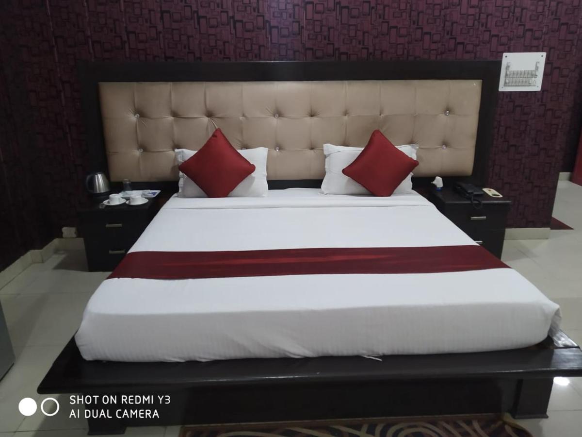 Badarpur Hotel Aarkay Palace מראה חיצוני תמונה